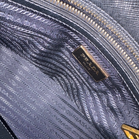 Prada bag 🌸perfect condition🌸 - Picture 9 of 10